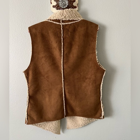 ✨SOLD✨ Anthropologie Sanctuary Faux Suede and Sherpa Fleece Vest In Tan Brown M - Picture 6 of 9